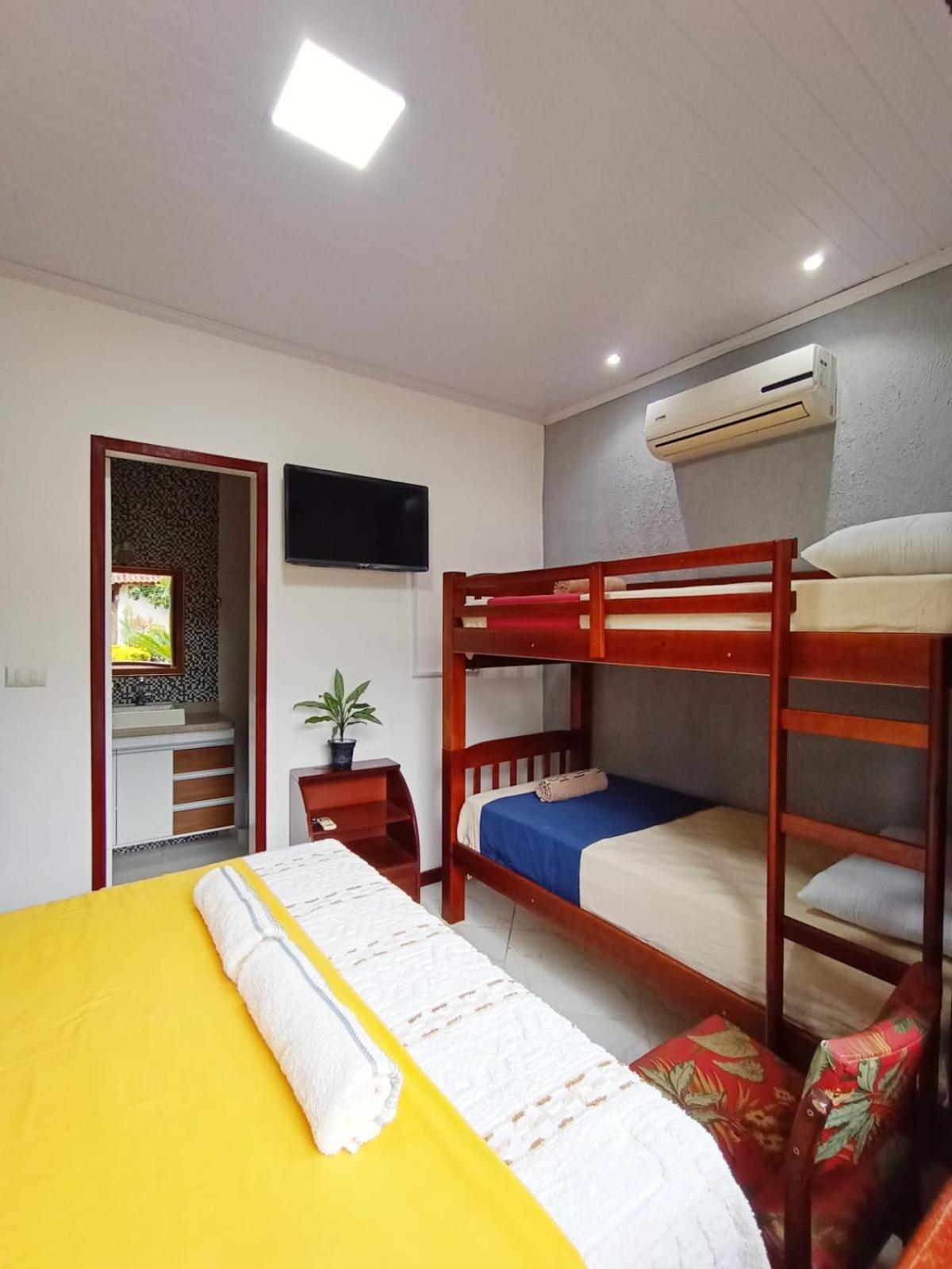 Pousada Hostel Legatum - Proximo A Br 101 E Boulevard Shopping กัมโปส โดส กอยตากาเซส ภายนอก รูปภาพ